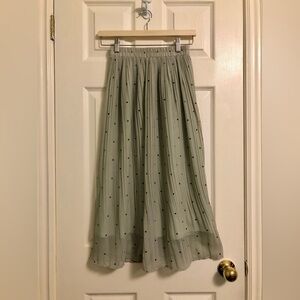 2/$20🍁Polka dot chiffon pleated midi skirt (XS/S)